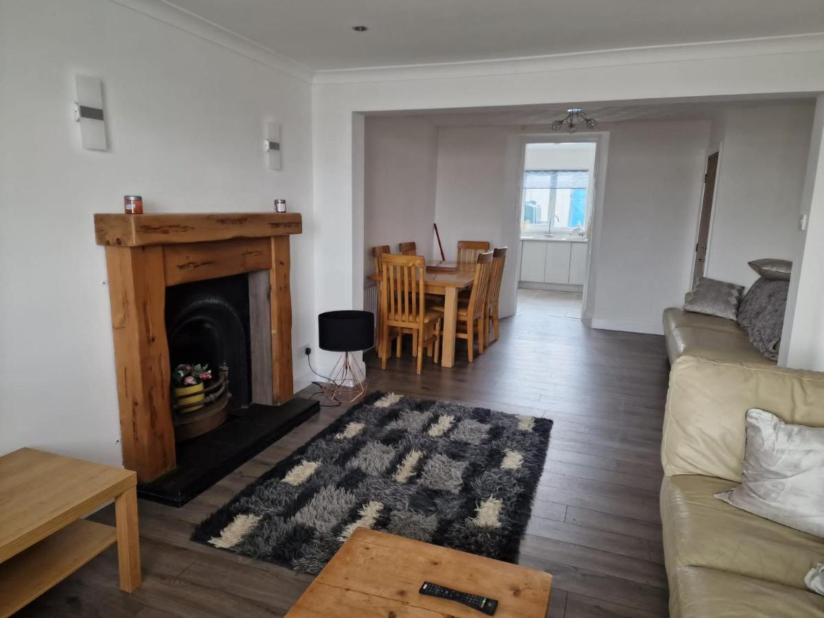 Enfield Street House Behind Portstewart Promenade With Partial Sea View From Front 3 Bed Sleeps 7 Villa Dış mekan fotoğraf