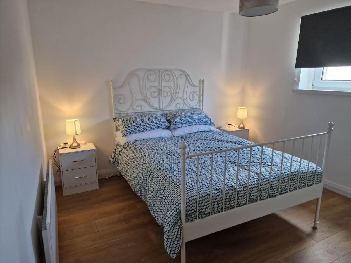 Enfield Street House Behind Portstewart Promenade With Partial Sea View From Front 3 Bed Sleeps 7 Villa Dış mekan fotoğraf